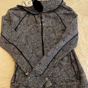 Lululemon hoodie size 4